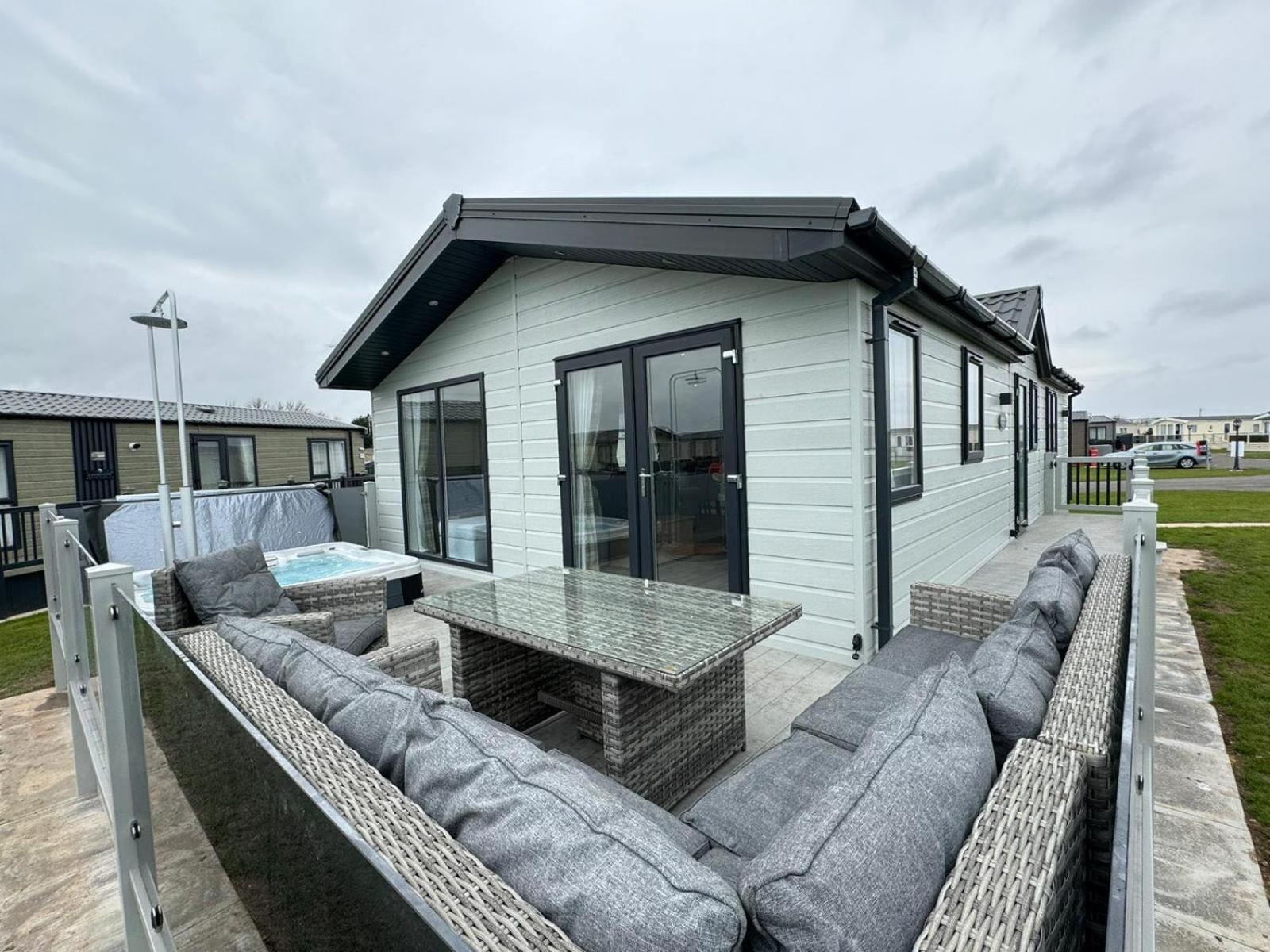 Golden Anchor - The Oakland Lodge - Coastal Caravan Breaks Chapel Saint Leonards Eksteriør bilde
