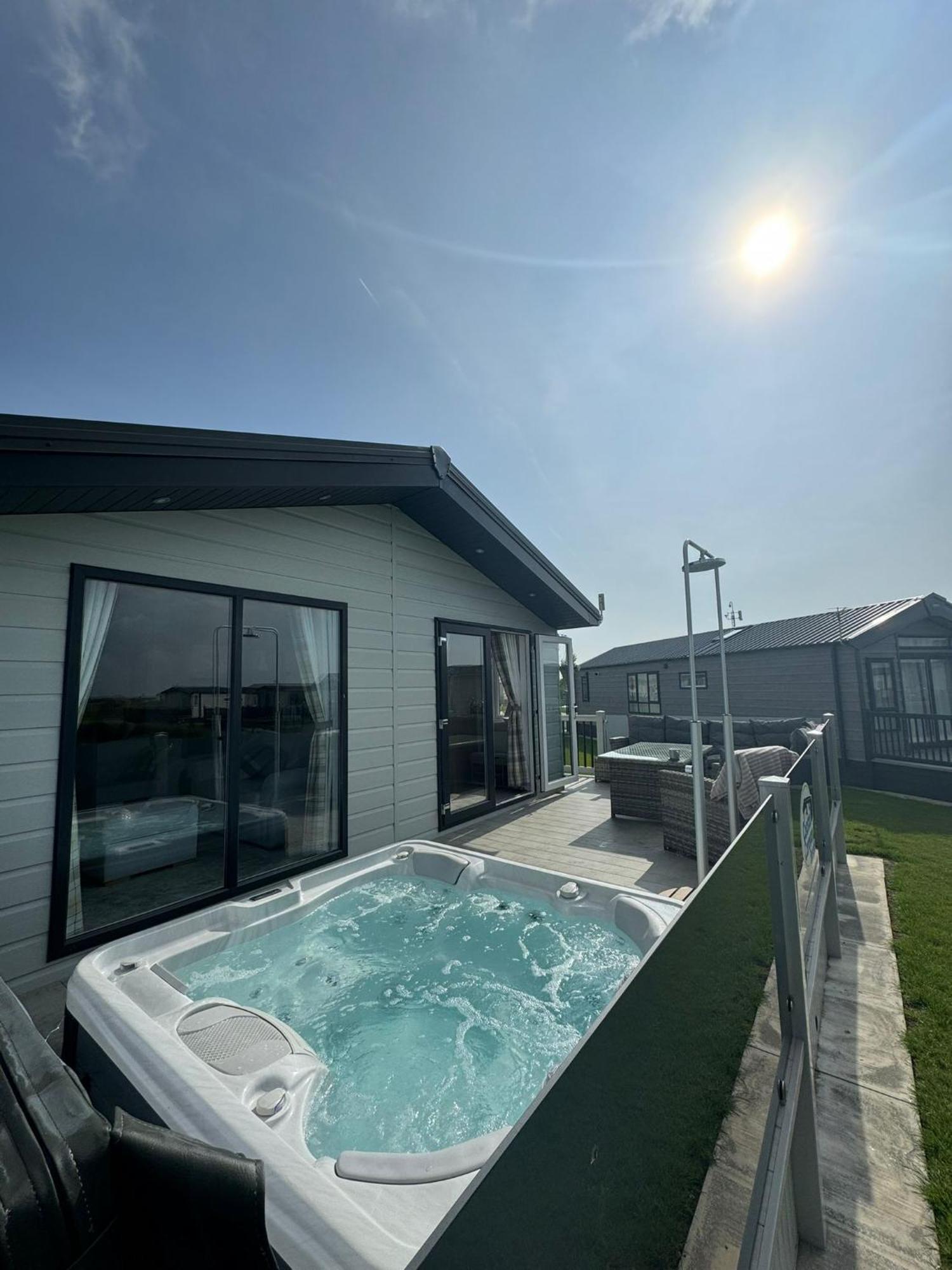 Golden Anchor - The Oakland Lodge - Coastal Caravan Breaks Chapel Saint Leonards Eksteriør bilde